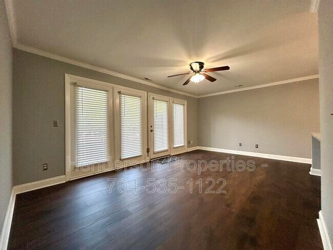 Building Photo - 6125 Meadow Rose Ln
