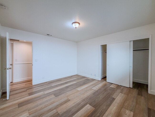 Building Photo - 5142 Sandpiper Way