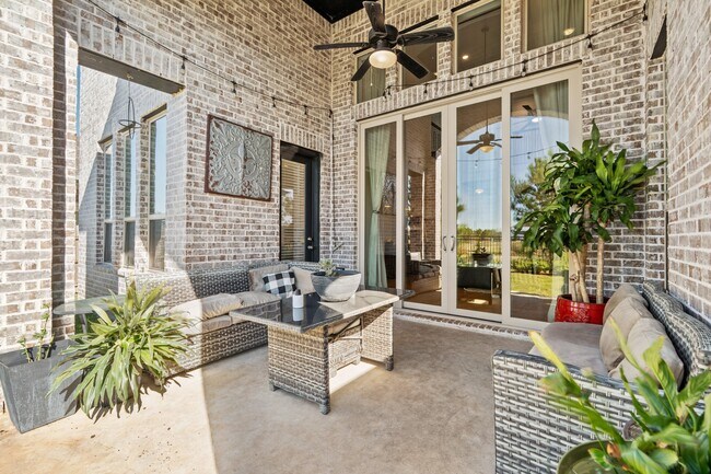 Building Photo - 7615 Blue Finch Ln