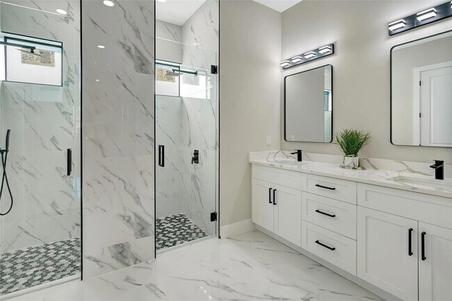 Building Photo - 212 Fairway Rd