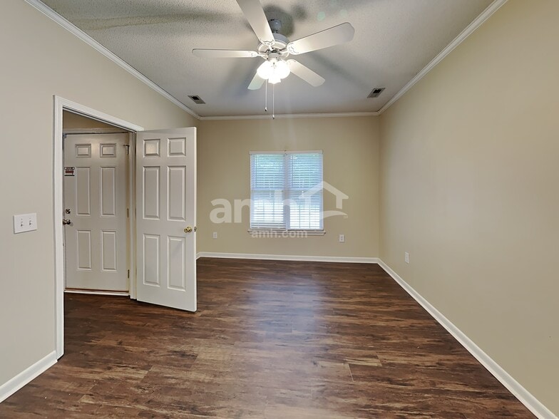 Building Photo - 1564 Cambridge Heights Pl NW