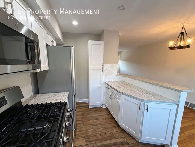 Building Photo - 3620 Winona St