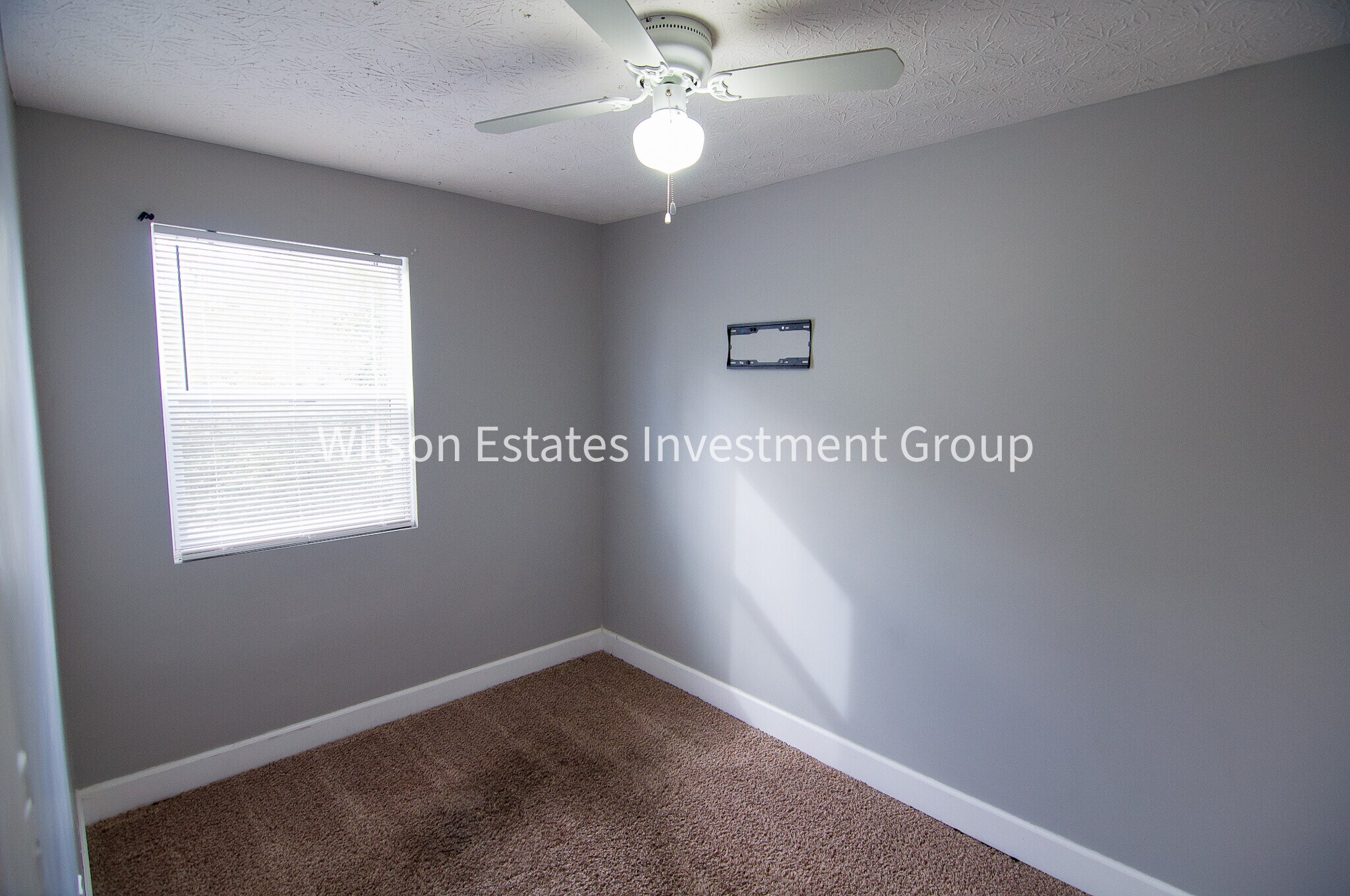 Building Photo - 213 Midland Ave