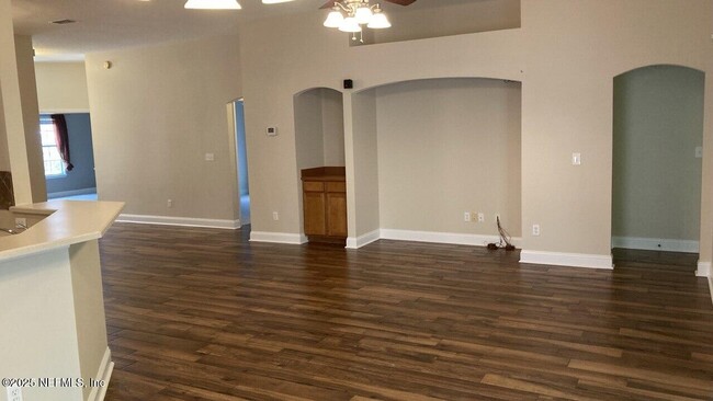 Building Photo - 140 E Blackjack Branch Way