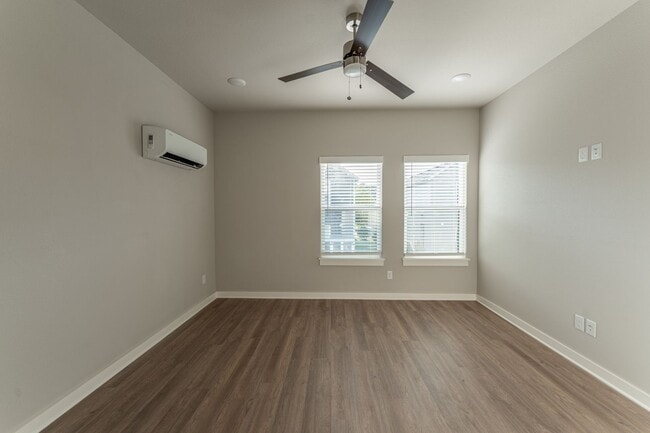 Building Photo - Brand New 2 BR Townhomes