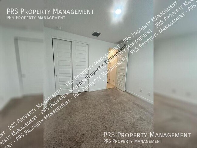 Building Photo - 2658 S Reavis Falls Rd