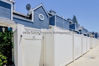 Building Photo - 205 S Redwood Ave