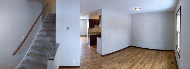 Building Photo - 1230 2nd Dr NE