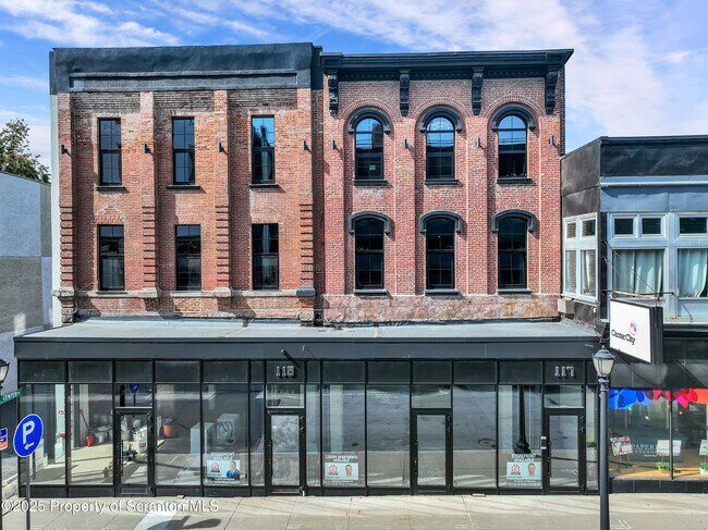 Building Photo - 117.5 Penn Ave
