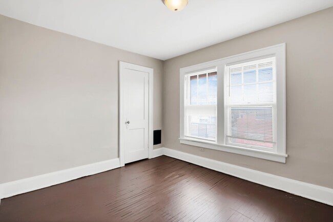 Building Photo - 2709-2711 Sullivant Ave