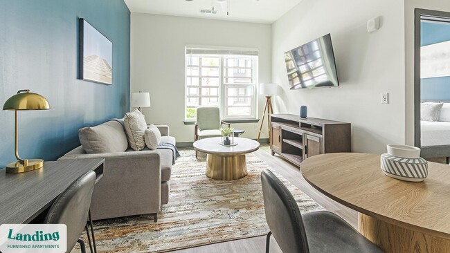 Building Photo - 944 Broadcast Pl