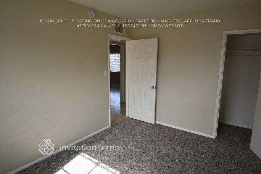 Building Photo - 2039 E Osborn Rd