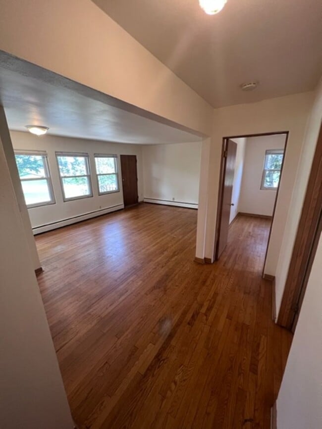 Interior Photo - 653