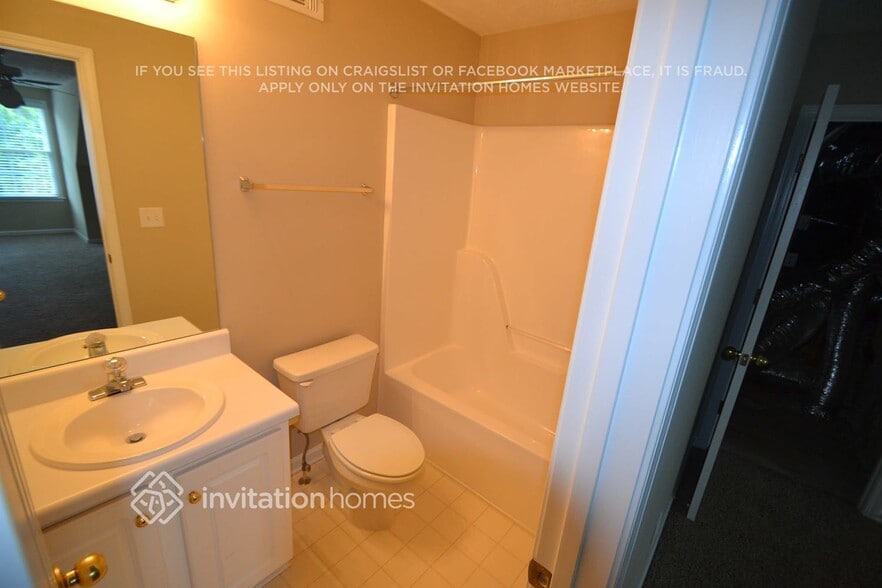 Building Photo - 2999 Orchard Rd SW