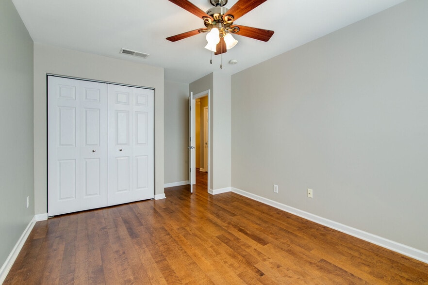 Building Photo - 7802 Kemberton Dr W