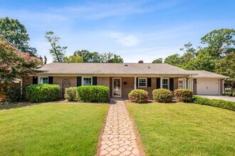 Building Photo - Brick Ranch Home in Lake Daniel's Neighbor...