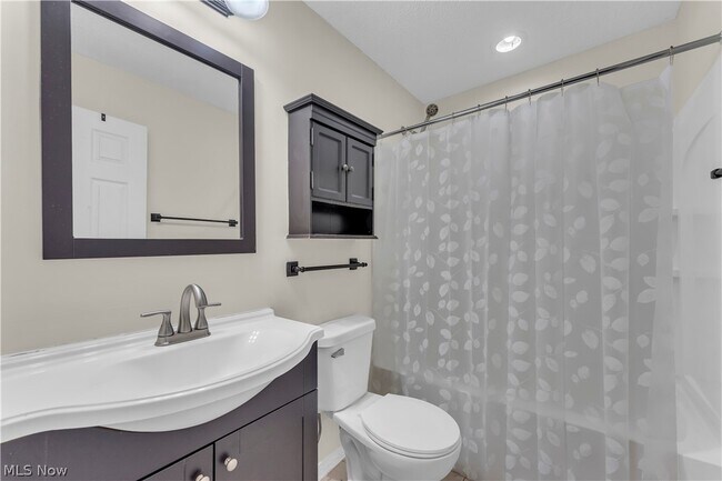 Building Photo - 5498 Broad Blvd