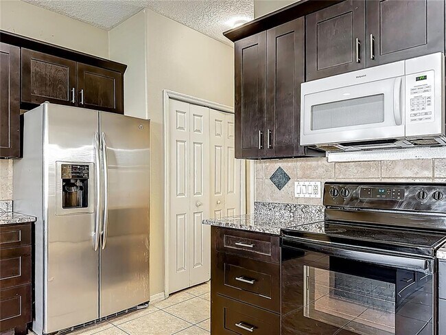 Building Photo - 9551 Bennington Chase Dr