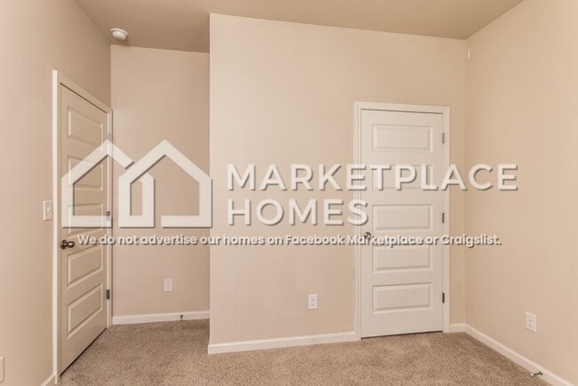 Building Photo - 3098 White Gate Lp