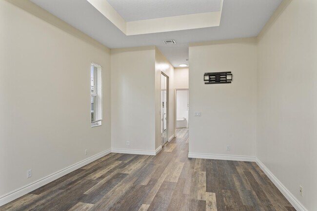 Building Photo - 175 NW Willow Grove Ave