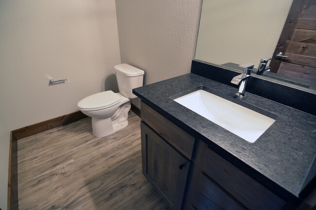 Building Photo - Luxury Condo, Center of Bozeman