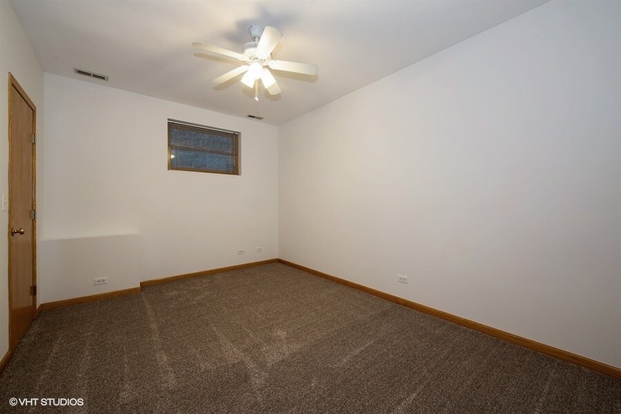 Building Photo - 623 W Briar Pl