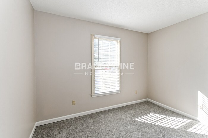 Building Photo - 7800 Lowrance Rd