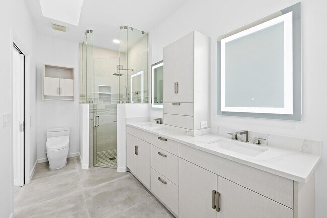 Building Photo - 2480 NW 66th Dr