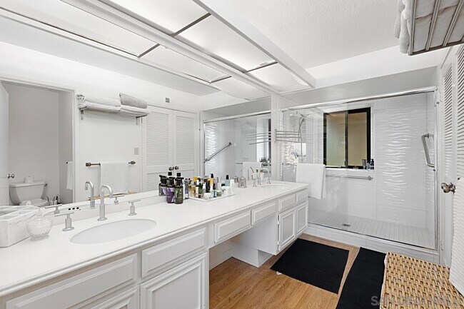 Building Photo - 6605 Caminito Scioto