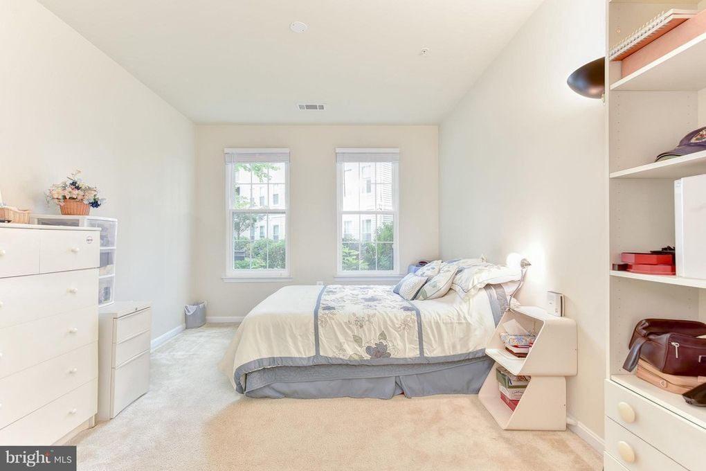 Master Bedroom (new ceiling fan not shown) - 2321 25th St S