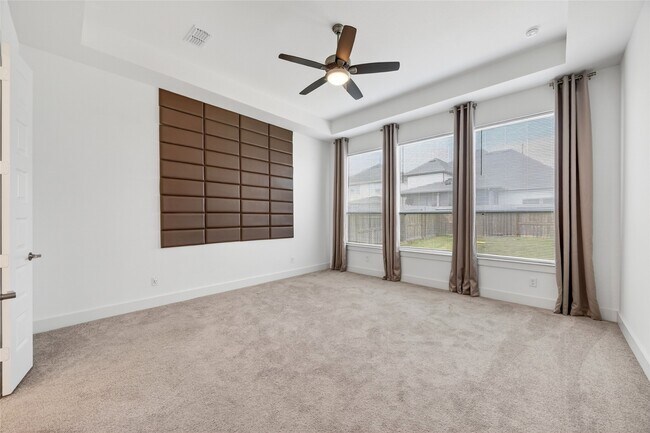 Building Photo - 32018 Crested Knl Ct