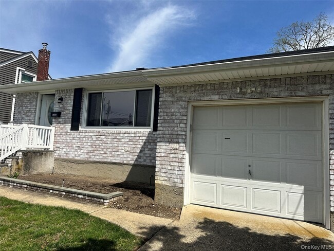 Building Photo - 1741 Warren Pl