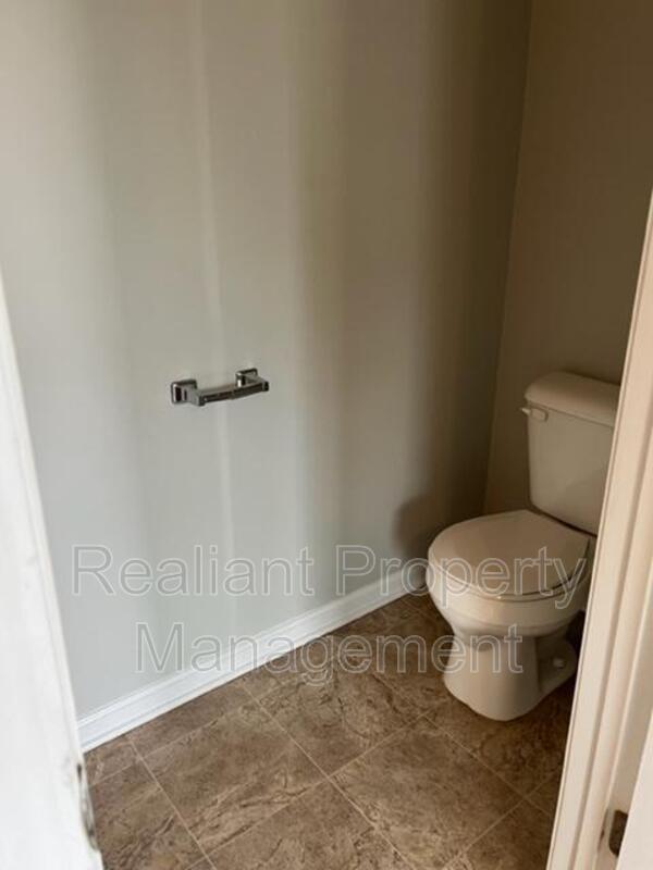 Building Photo - 689 Sherard Cir