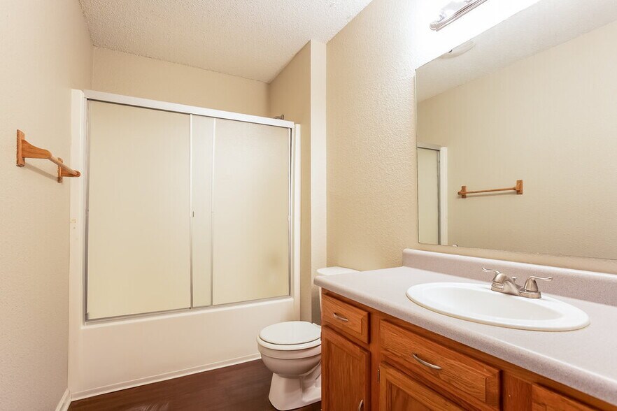 Building Photo - 7633 Scatter Woods Ln
