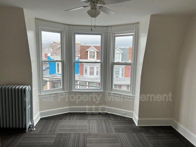 Building Photo - 1566 N 10th St