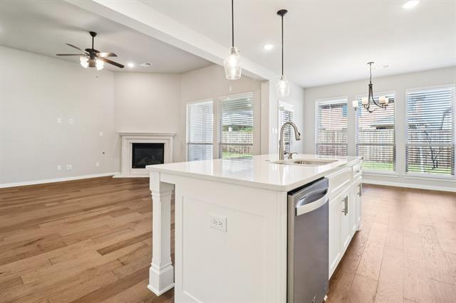 Building Photo - 1708 Daisy Corner Dr