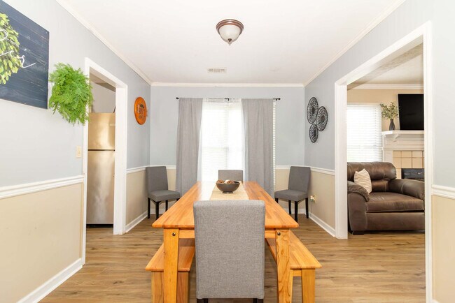 Building Photo - 1930 16th Ave