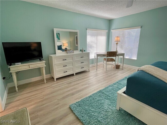 Building Photo - 784 Willowbrook Dr