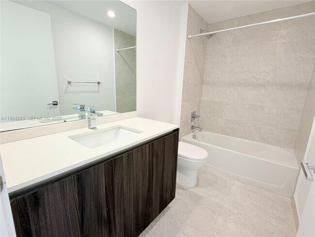 Building Photo - 488 NE 18th St