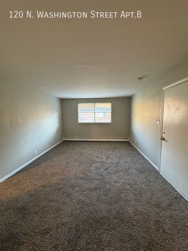 Building Photo - 120 N Washington St