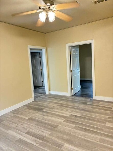 Primary Photo - 1209 E Fortification St