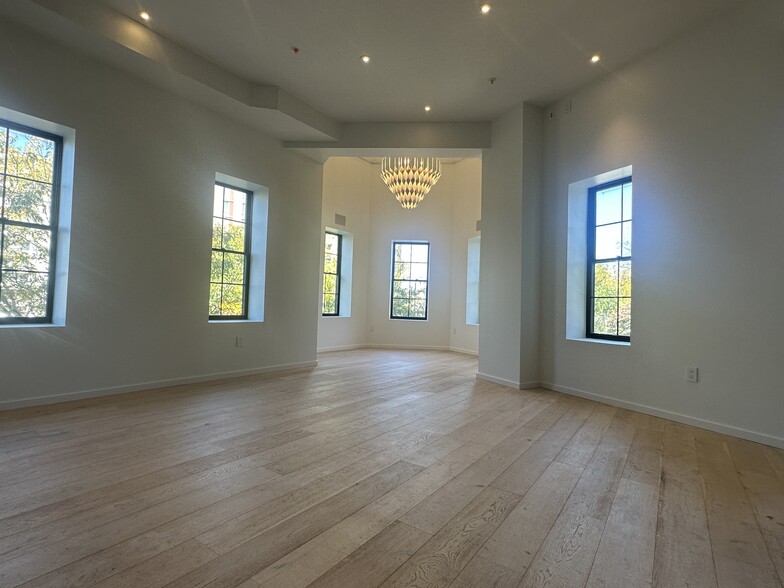 Building Photo - 1451 Maryland Ave NE
