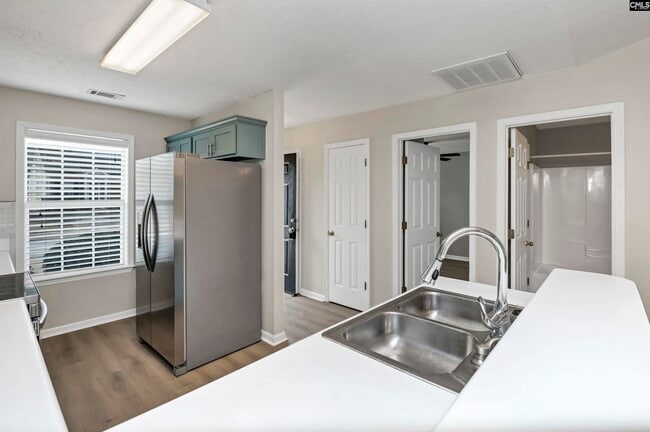 Building Photo - 100 Buckhaven Way