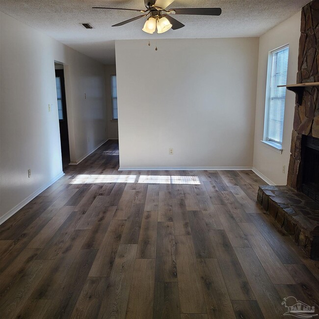 Building Photo - 7804 Deborah Dr