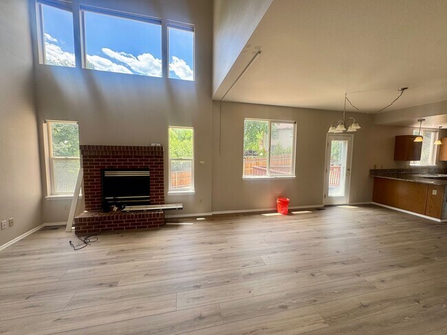 Building Photo - Updated Home in Peregrine