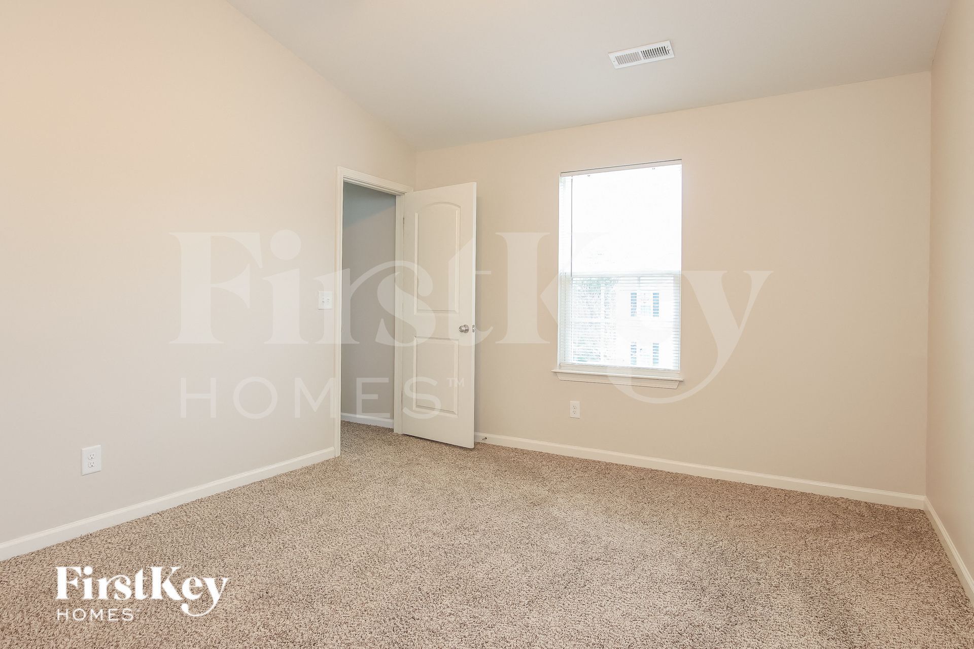 Building Photo - 358 Randolph Dr
