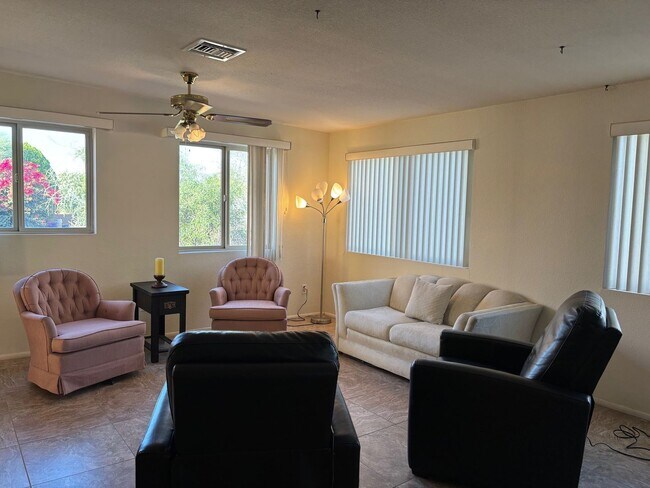 Building Photo - Lovely Home in 45+ Active Adult Community of Leisure World.  Available May through November 2026,...