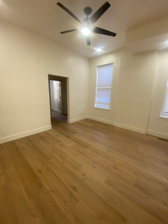 Building Photo - 3030 Chippewa St