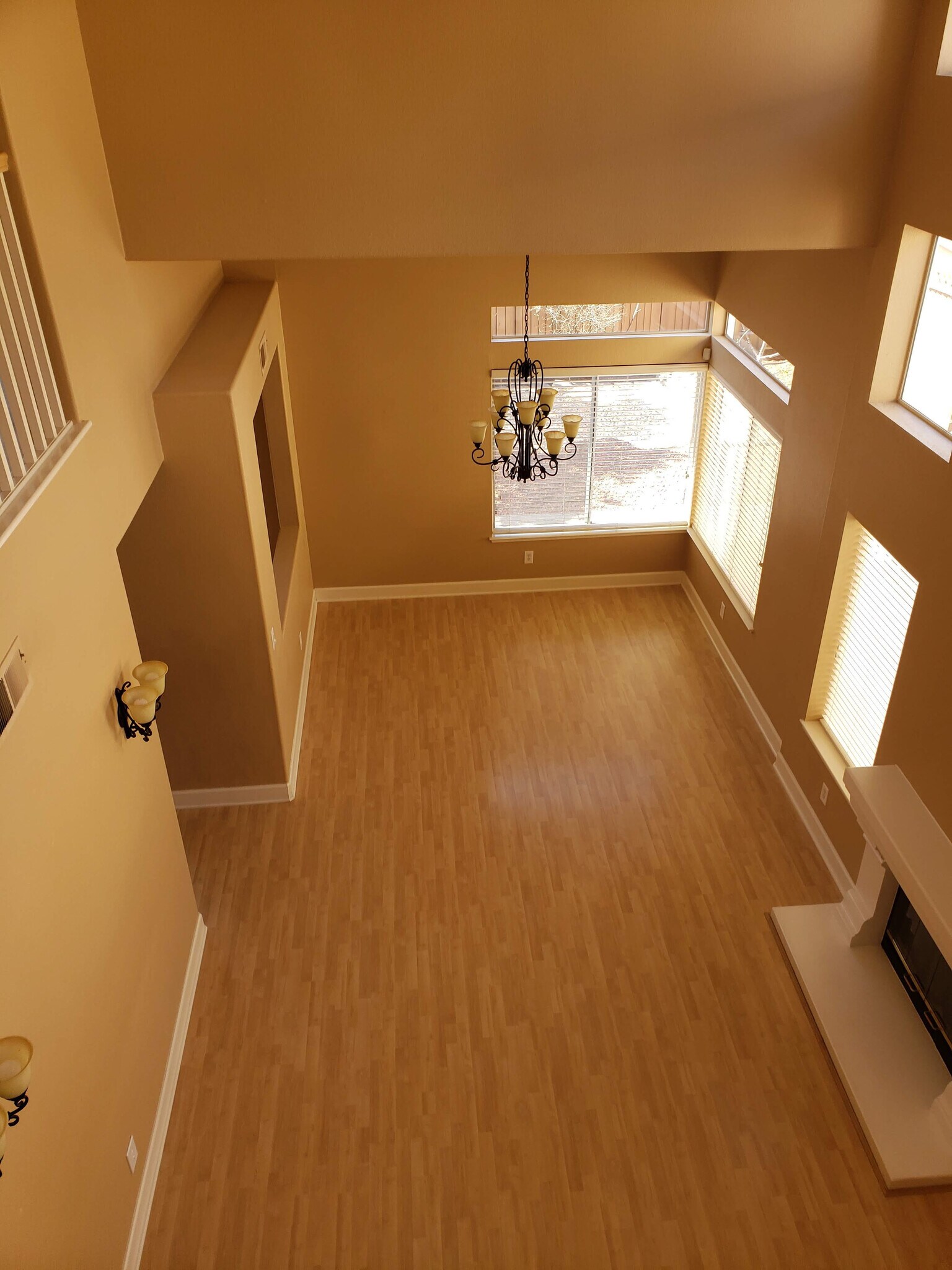 Building Photo - 409 Trailhead Way