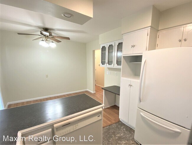 Building Photo - 2 br, 2 bath House - 2205 Madison St.
